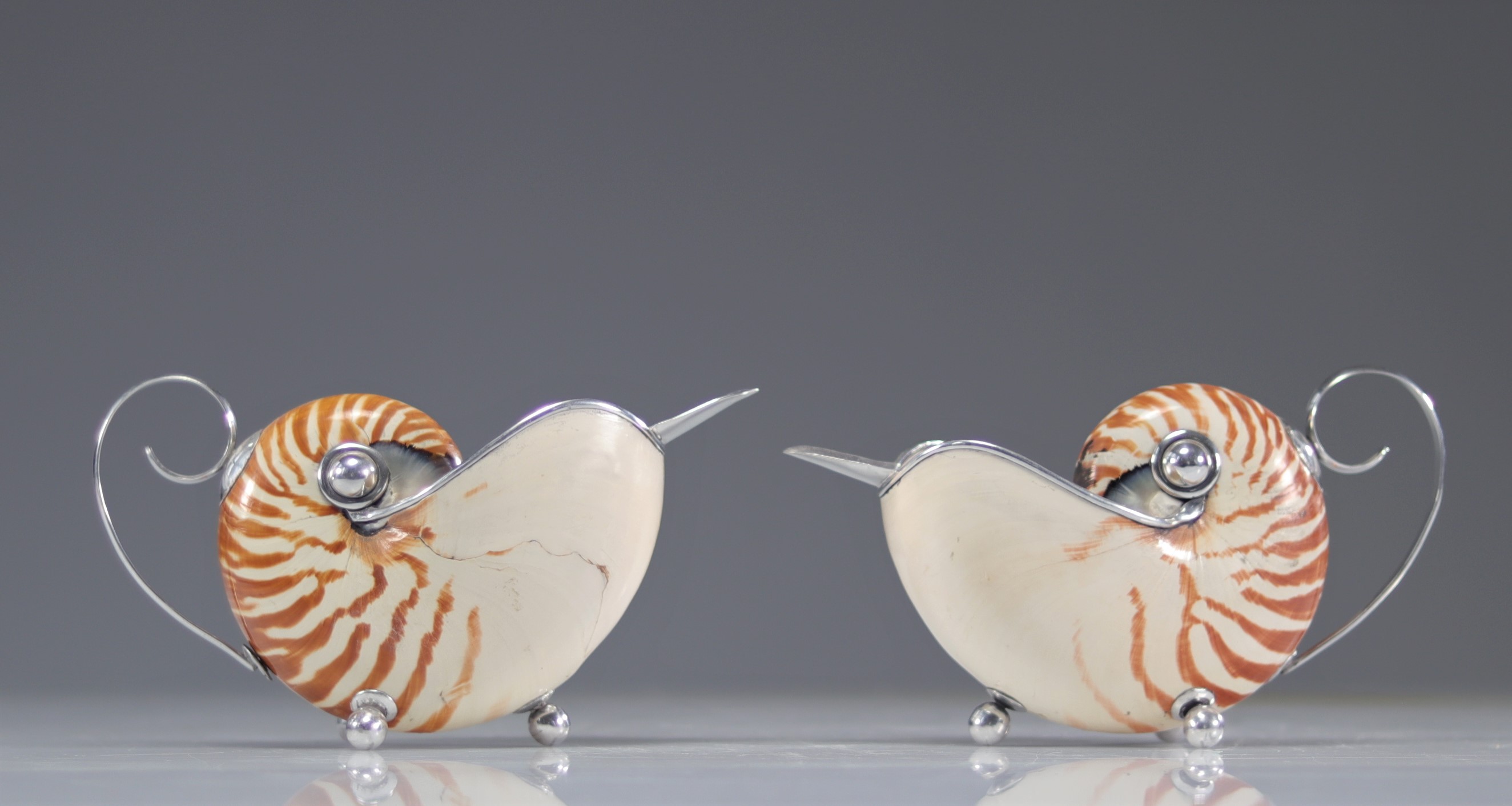 Pair of nautiluses mounted in jugs and silverware - Bild 2 aus 4
