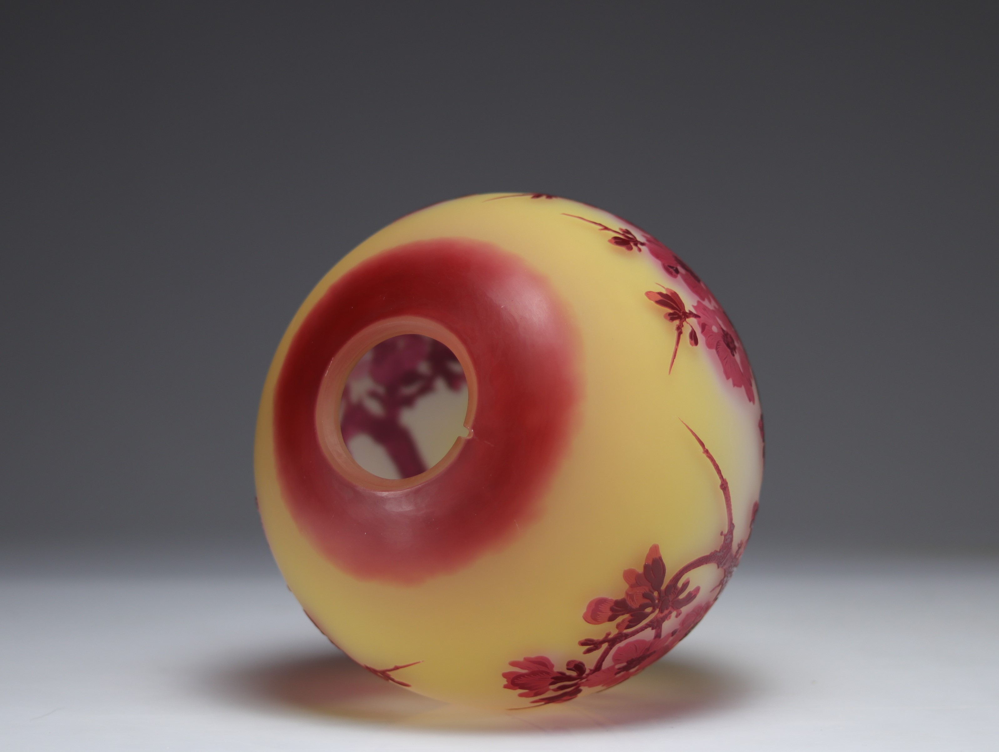 Emile Galle lamp base decorated with apple blossoms - Image 4 of 4