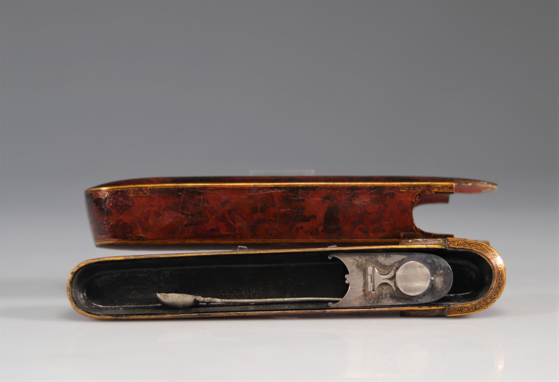 19th century Kadjar travel pencil case in polychrome lacquer decorated with Iranian life scenes - Image 2 of 4