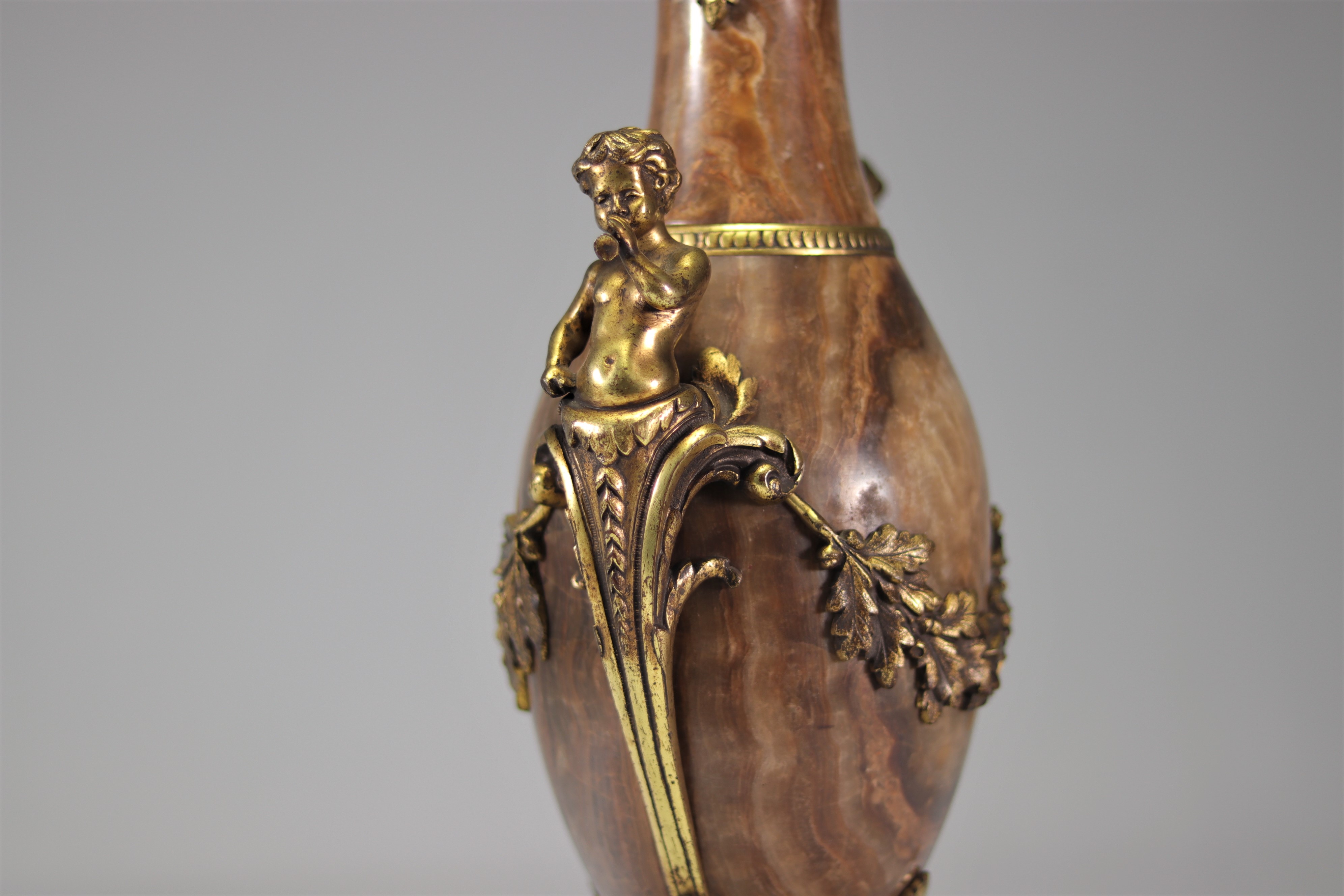 Pair of marble vases decorated with gilt bronze musical fauns - Image 4 of 5