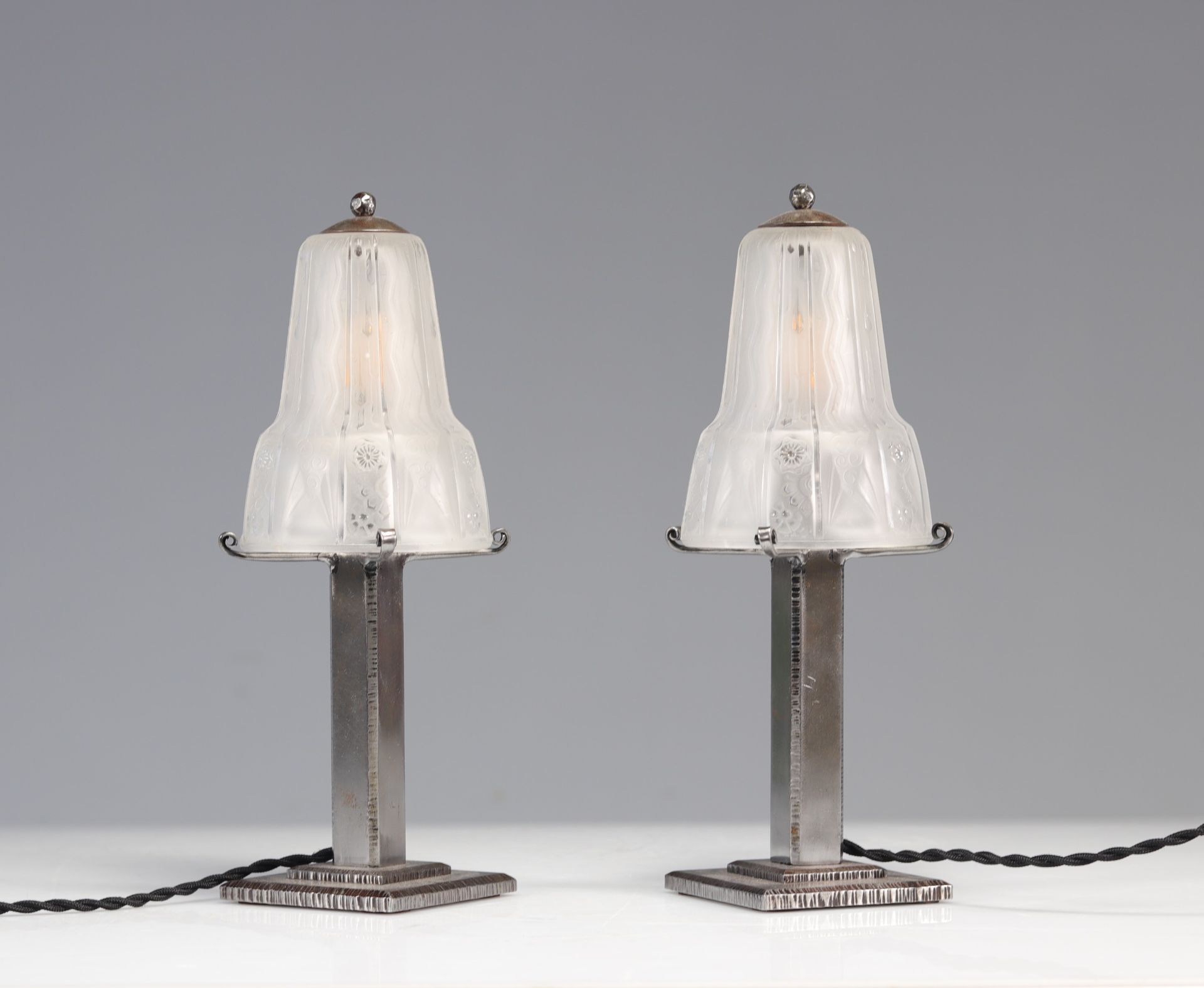 Pair of Art Deco Muller Freres Luneville desk lamps - Image 5 of 7