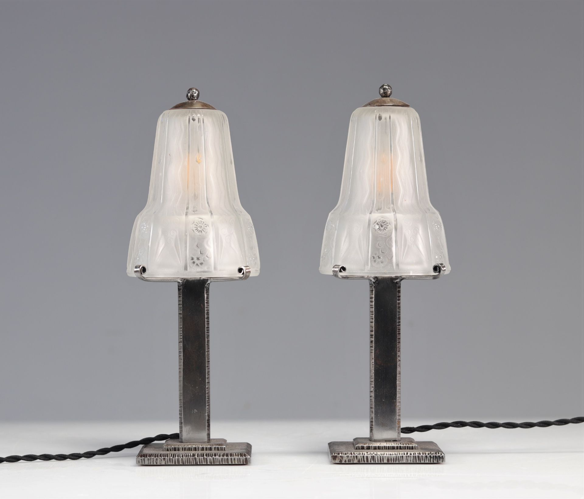 Pair of Art Deco Muller Freres Luneville desk lamps - Image 4 of 7