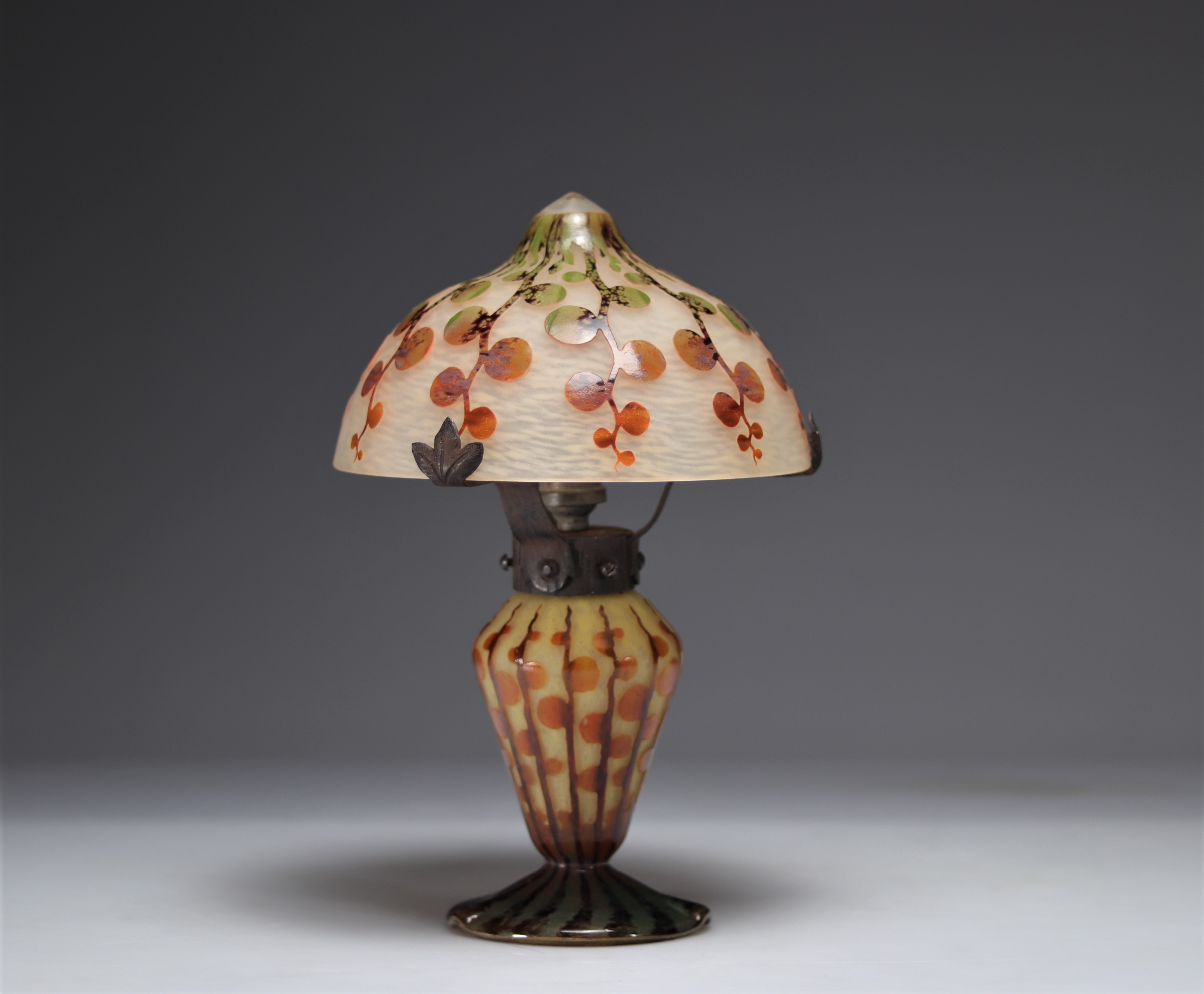 LE French glass money lamp of the Pope - Image 2 of 3