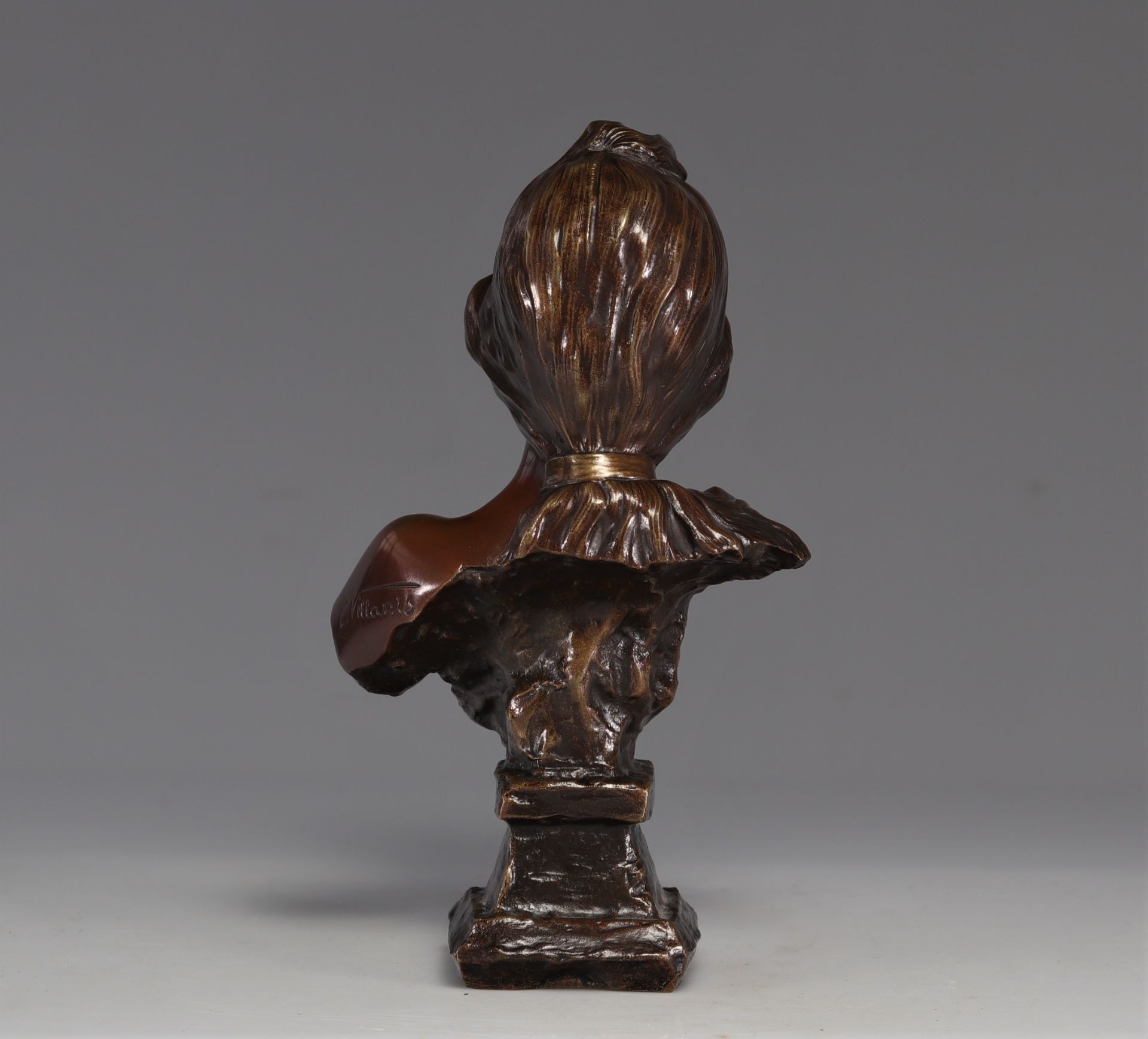 Emmanuel VILLANIS (1858-1914) Bust of a young woman in bronze foundry stamp - Image 4 of 6