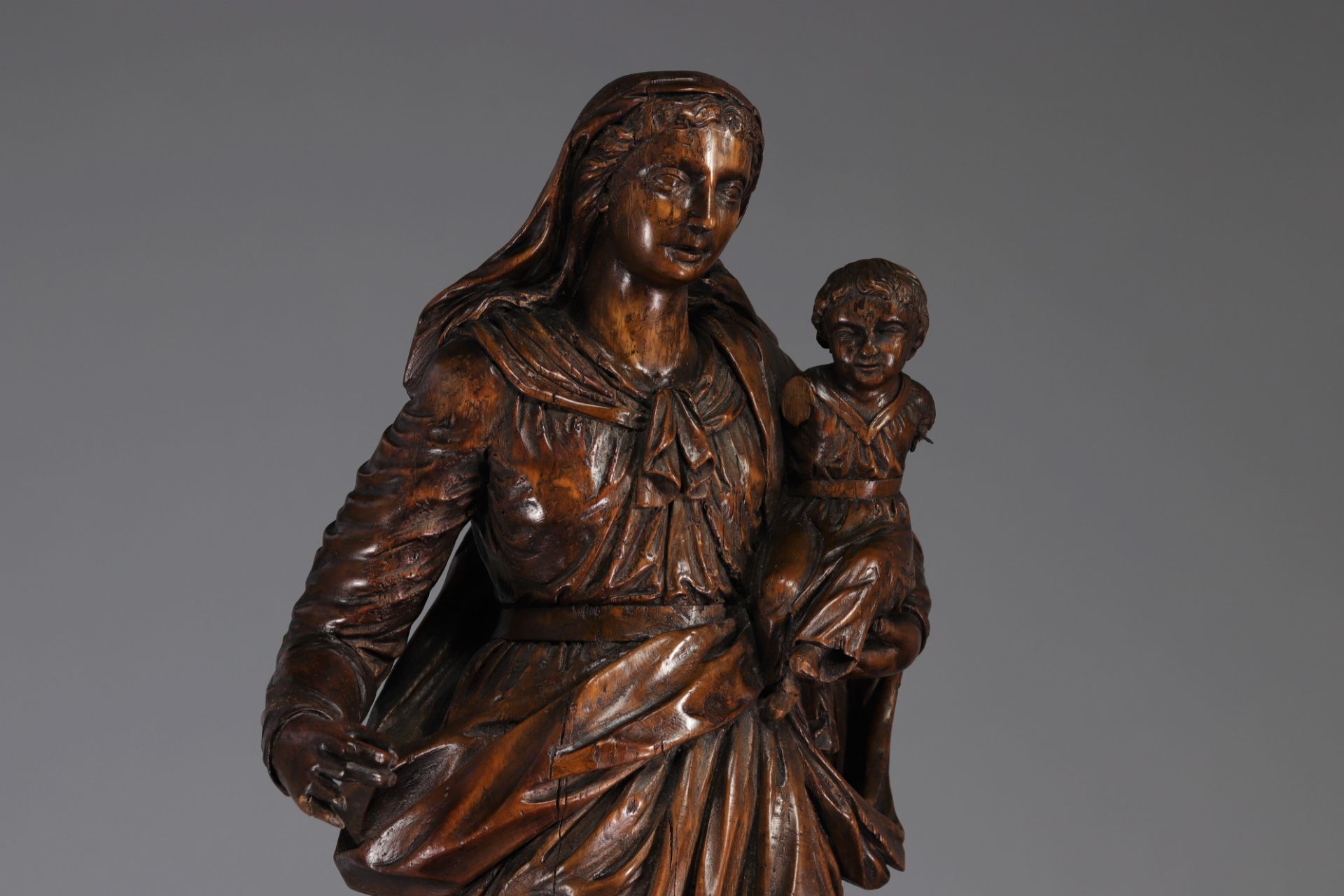 Large Virgin and Child in carved wood from Flanders, Belgium 17th century - Image 7 of 7