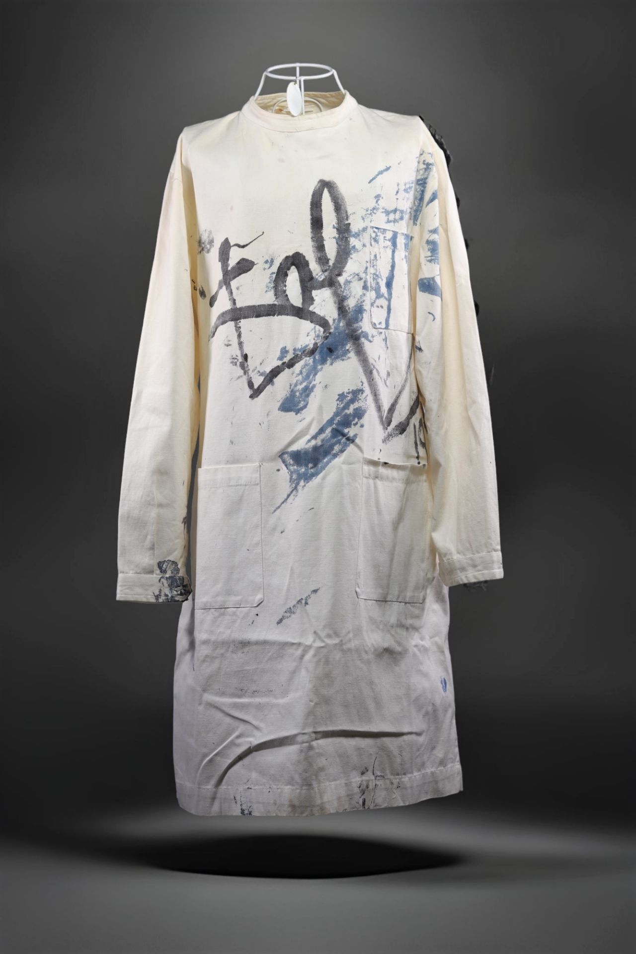 Salvador Dali. "Painter-surgeon outfit" 1972. Unique work worn by Dali himself - Bild 4 aus 4