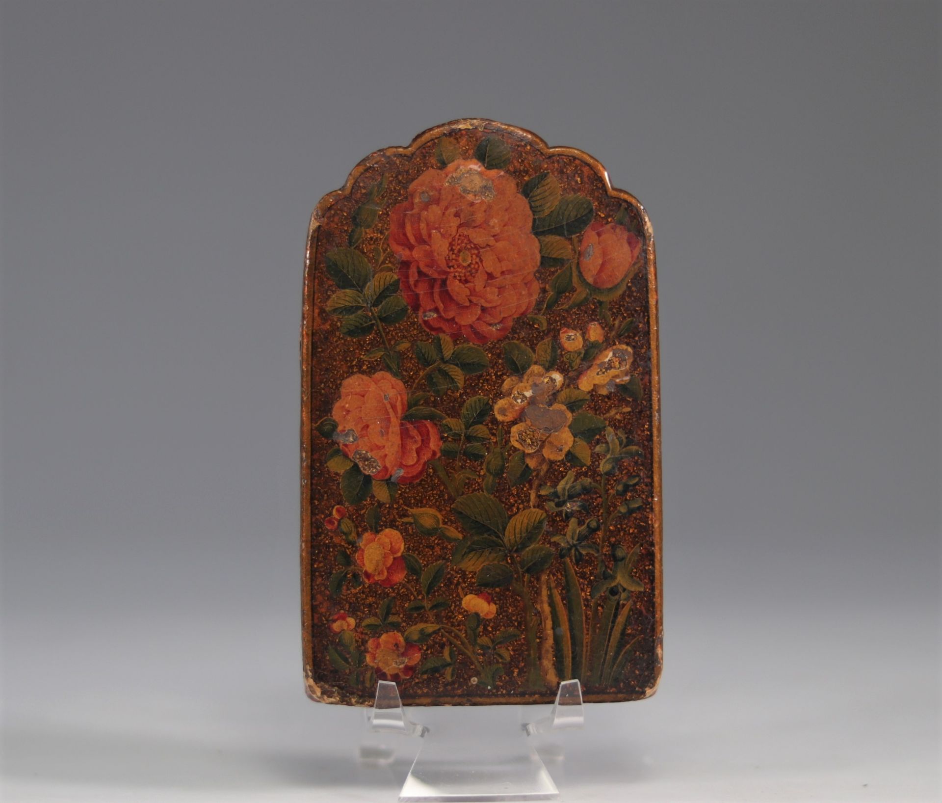 19th century Kadjar make-up box in polychrome lacquer with floral decoration