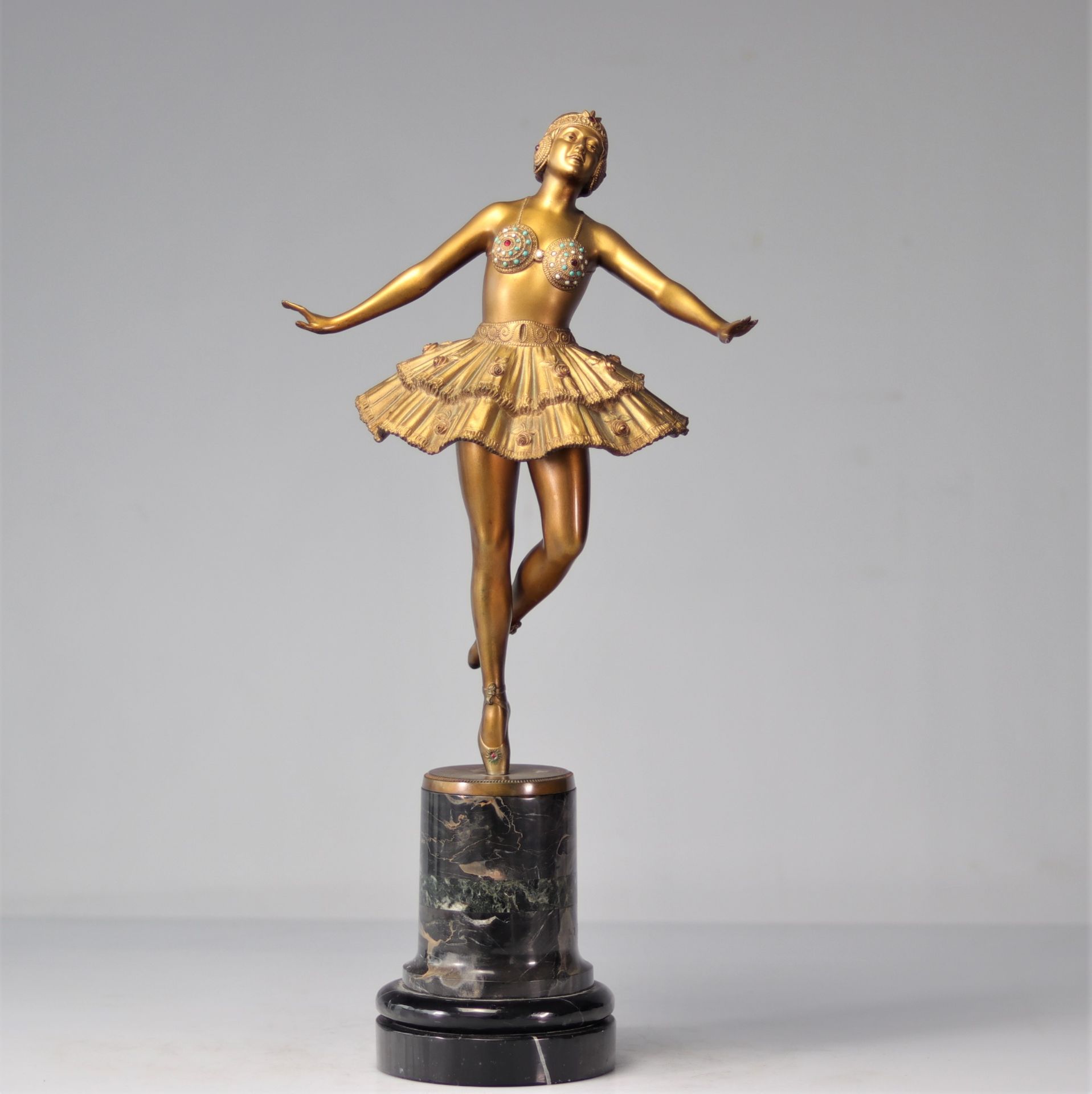 H. RIEDER (XIX-XX) Large Art Deco dancer in gilded bronze - Bild 2 aus 8