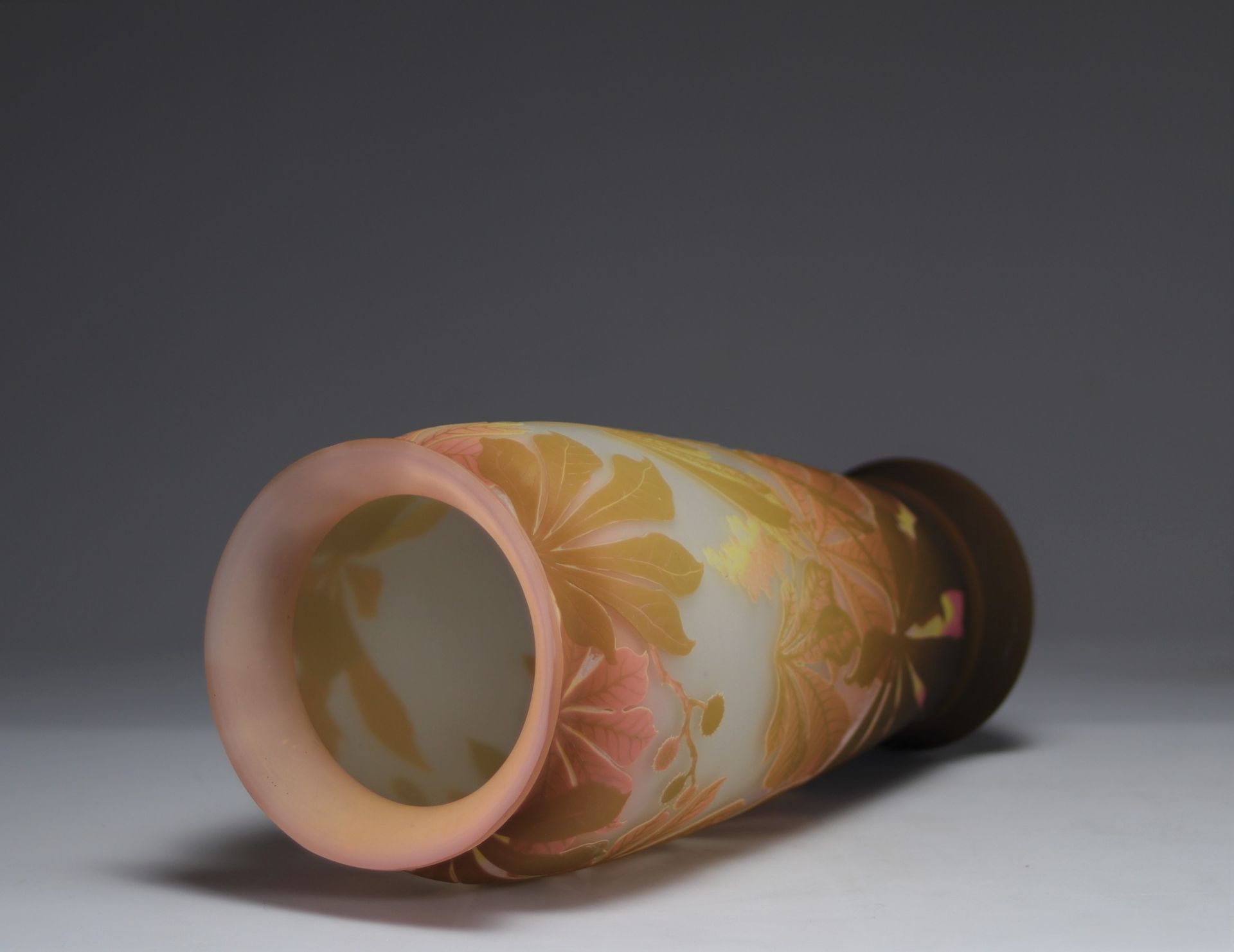 Emile Galle Large vase with chestnut trees - Bild 5 aus 6