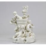 Group made in porcelain from Tournai (BE), allegory of the grape harvest from the 18th century