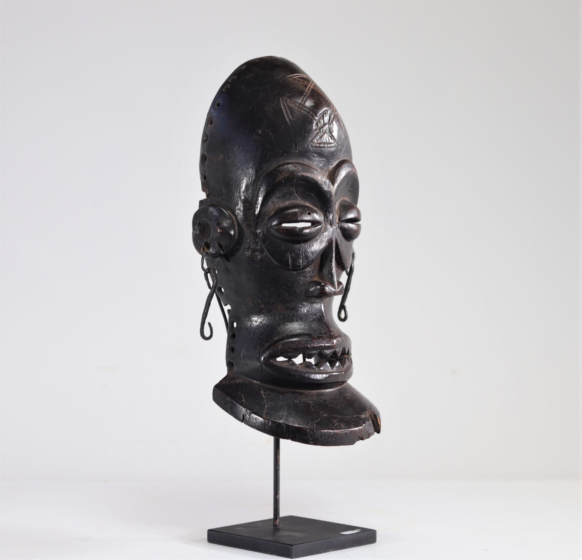 Tchokwe mask originating from Dem. Rep. Congo