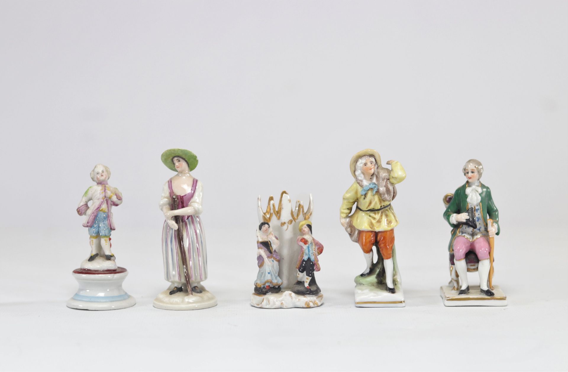 Lot (15) miniature porcelain figures - Bild 2 aus 4