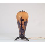 Nightlight "Verre Francais" decorated with hawthorns (year 1919)
