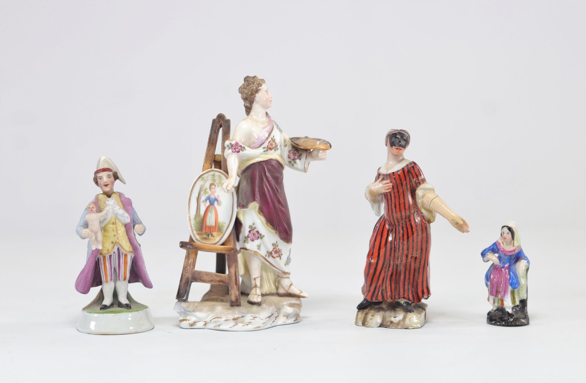 Lot (15) miniature porcelain figures - Bild 3 aus 4