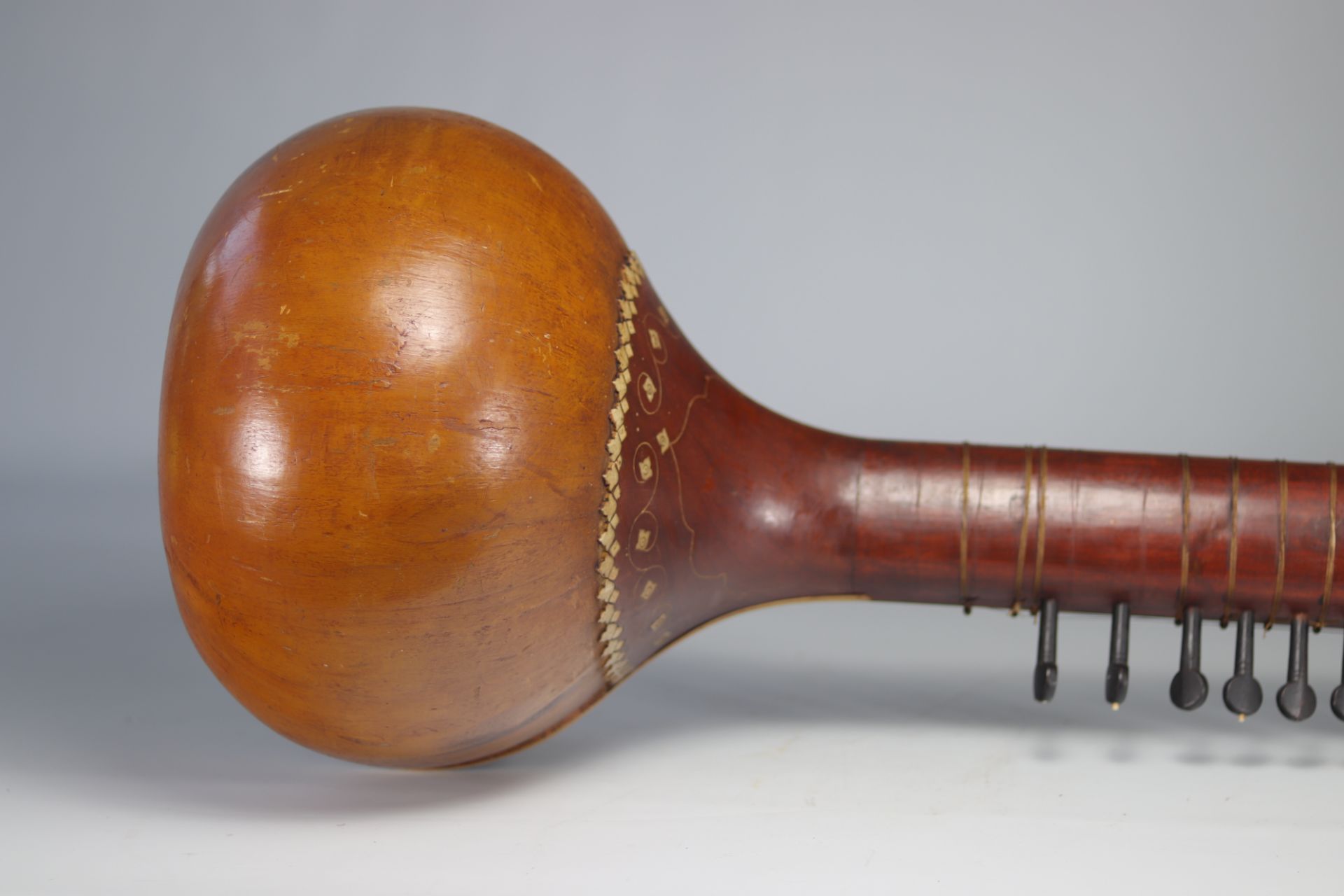 Stringed instrument called "La Vina" from India - Image 4 of 4