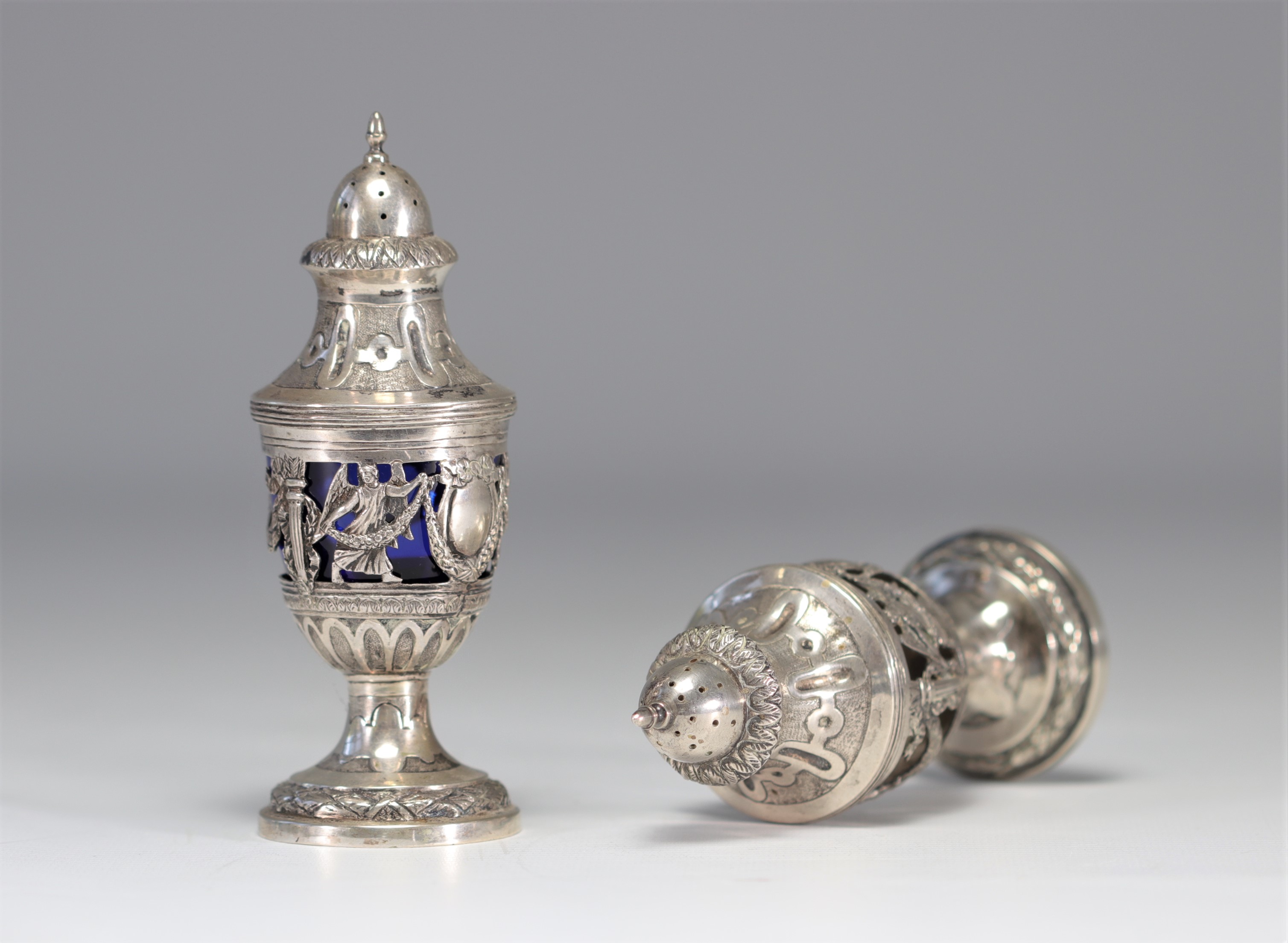 Solid silver sprinklers with Reims hallmarks from the 18th century - Image 5 of 5