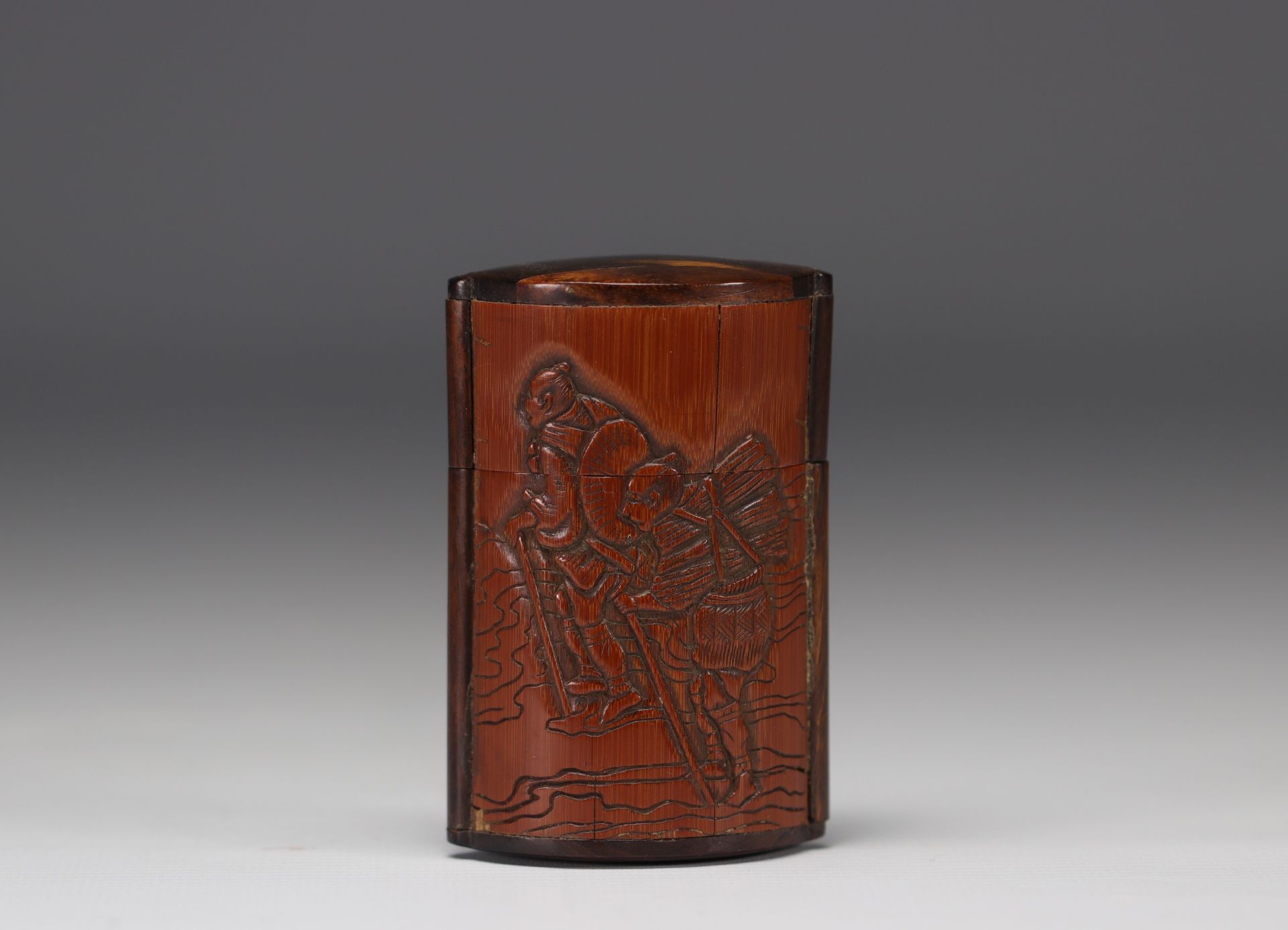 Japanese carved bamboo inro - Image 2 of 3