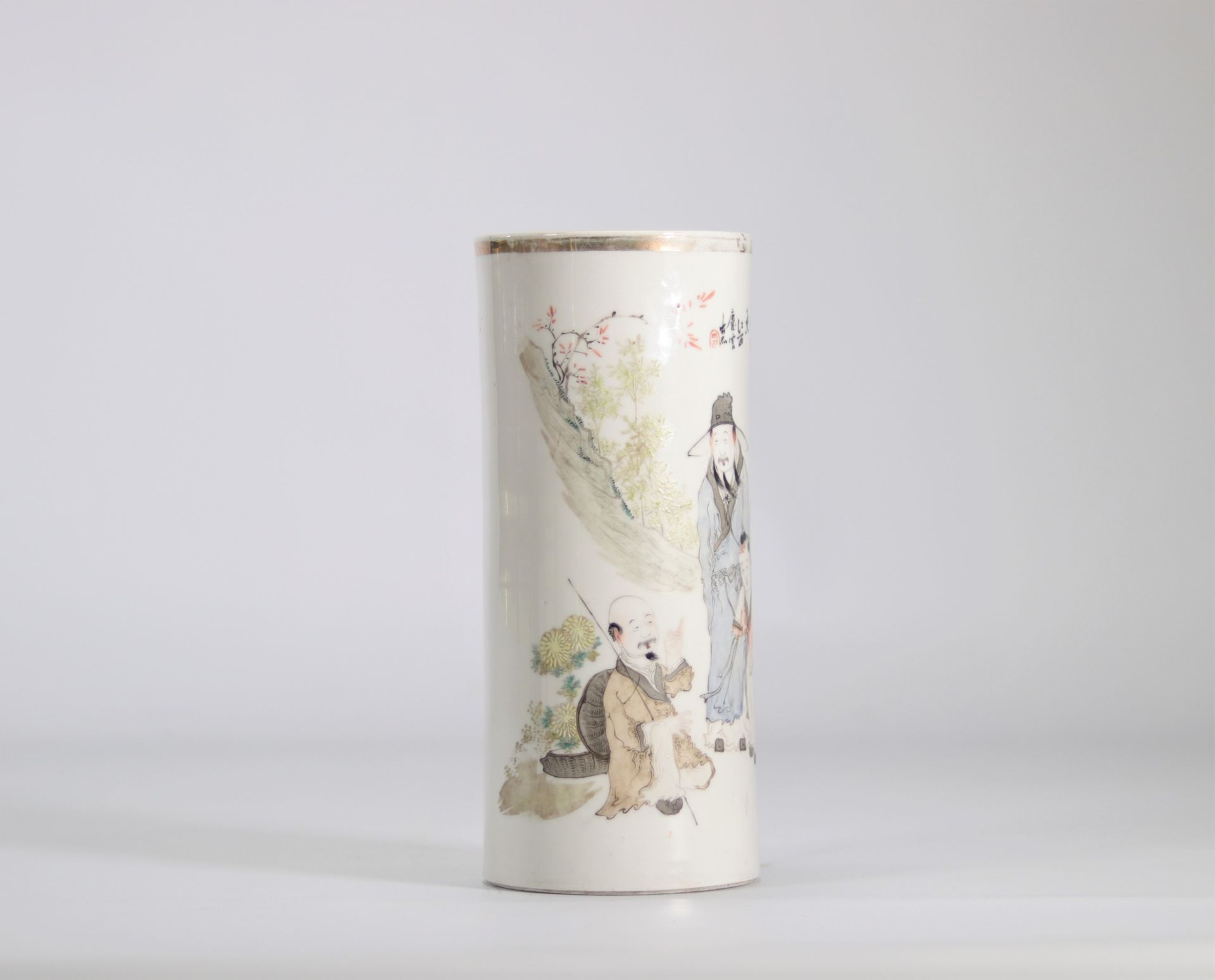 Qianjiang cai porcelain brush holder decorated with characters - Image 2 of 5