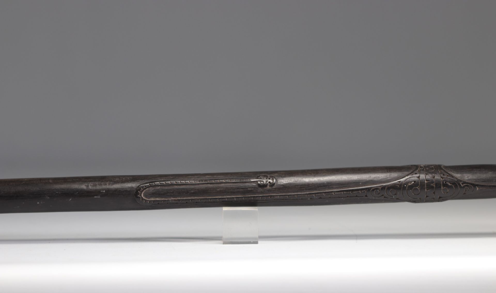 Finely carved prestige stick - Massim - from Oceania - Image 5 of 6