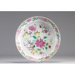 Large Famille Rose porcelain dish from 18th century