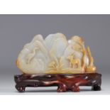 Yushanzi jade sculpture decoated with mountains, figures and animals from the Qing period (æ¸…æœ)