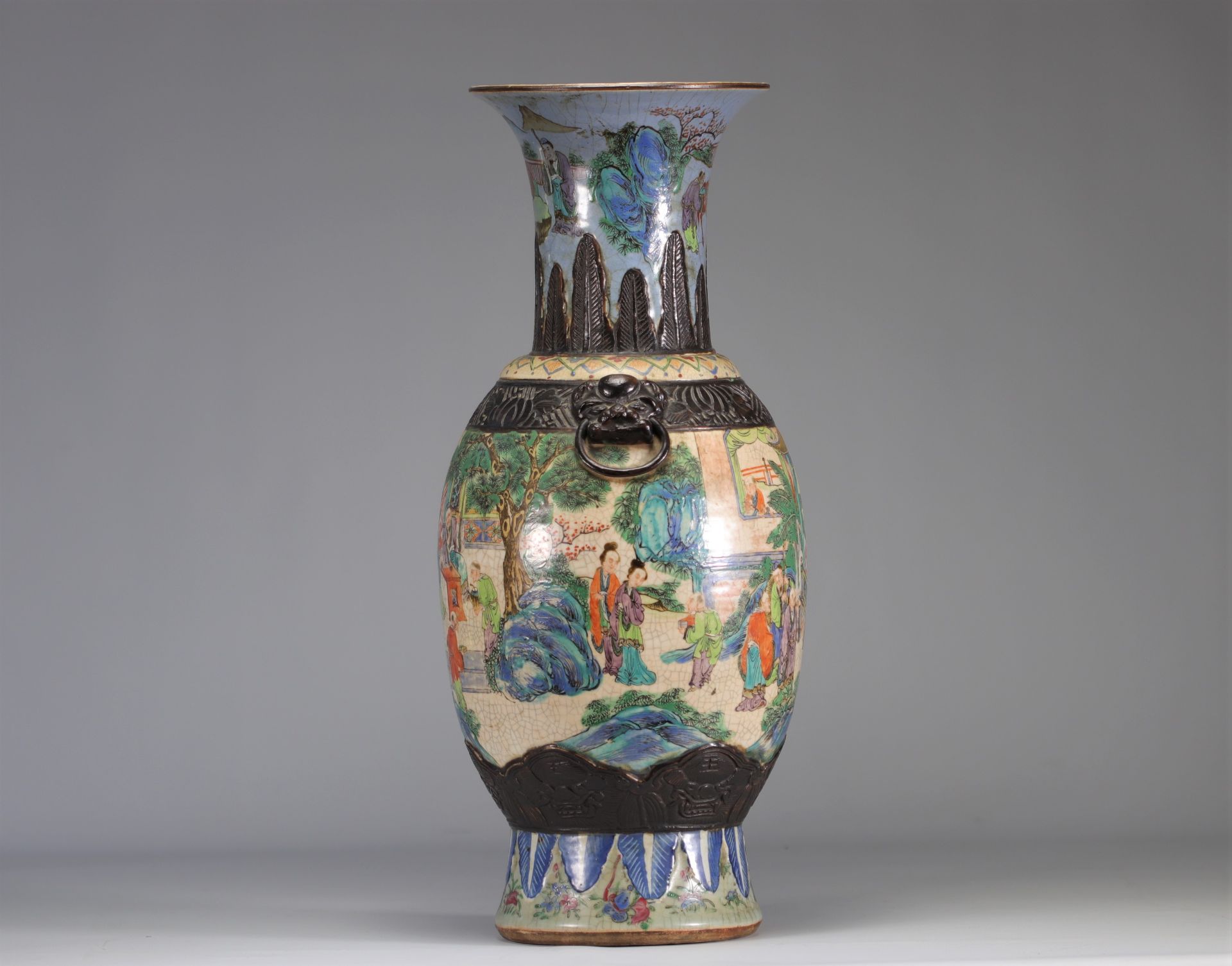 Large Nanking porcelain vase decorated with figures from 19th century - Image 3 of 5