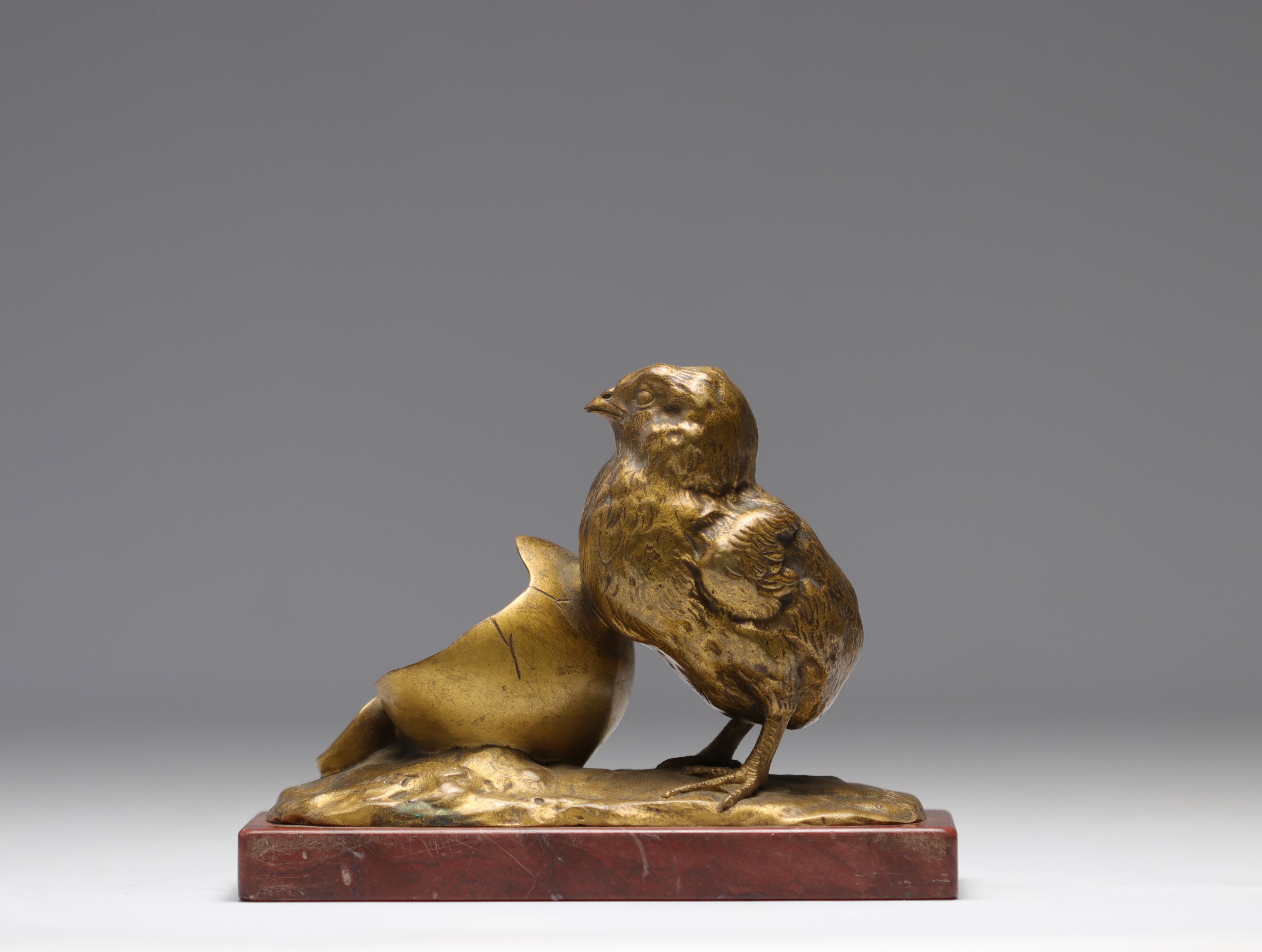 GARDET Georges (1863-1939) "The chick coming out of the egg" in bronze with a golden patina, signed - Image 2 of 4