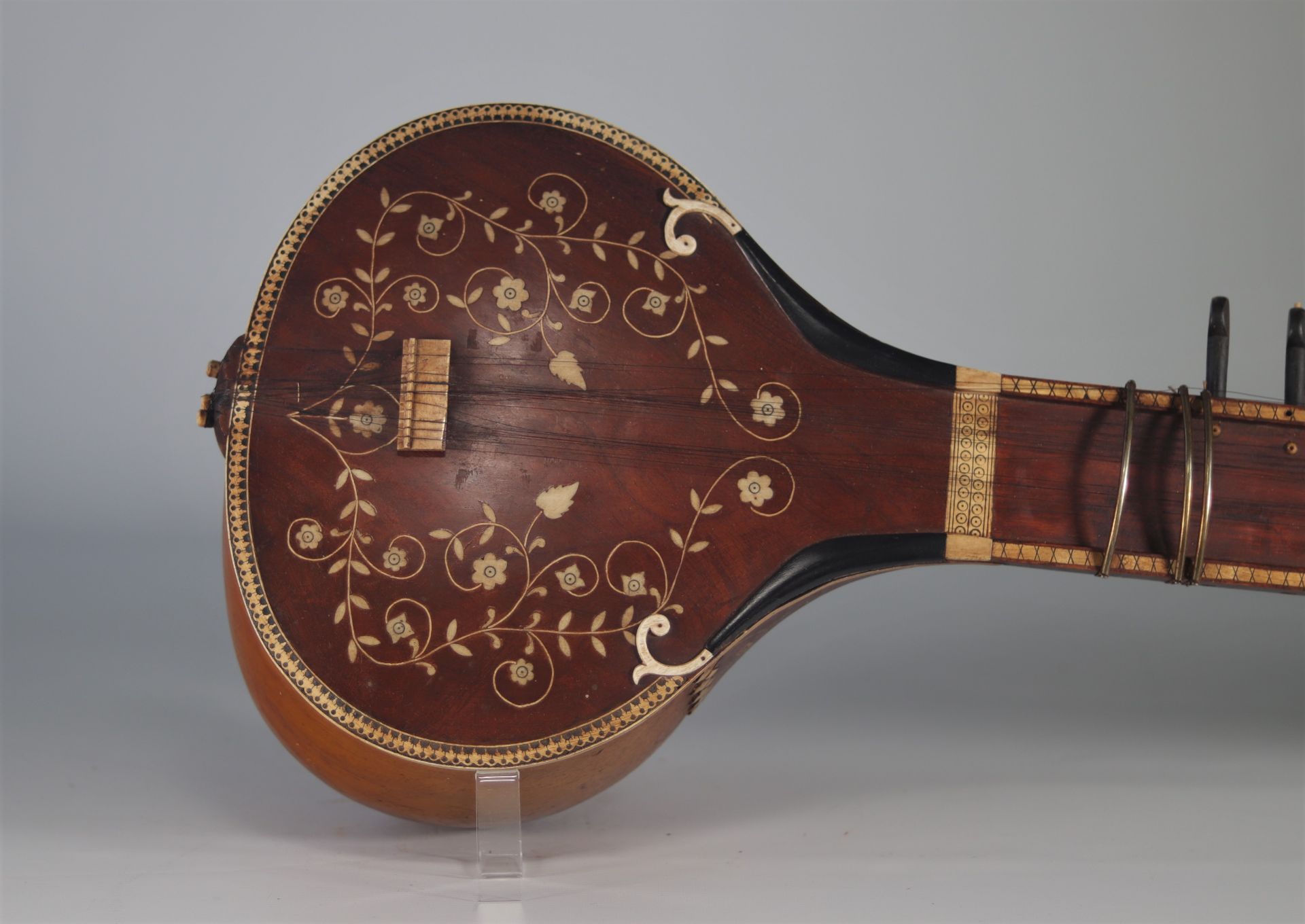 Stringed instrument called "La Vina" from India - Image 2 of 4