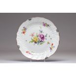 Meissen porcelain dish decorated with flowers from the 18th century