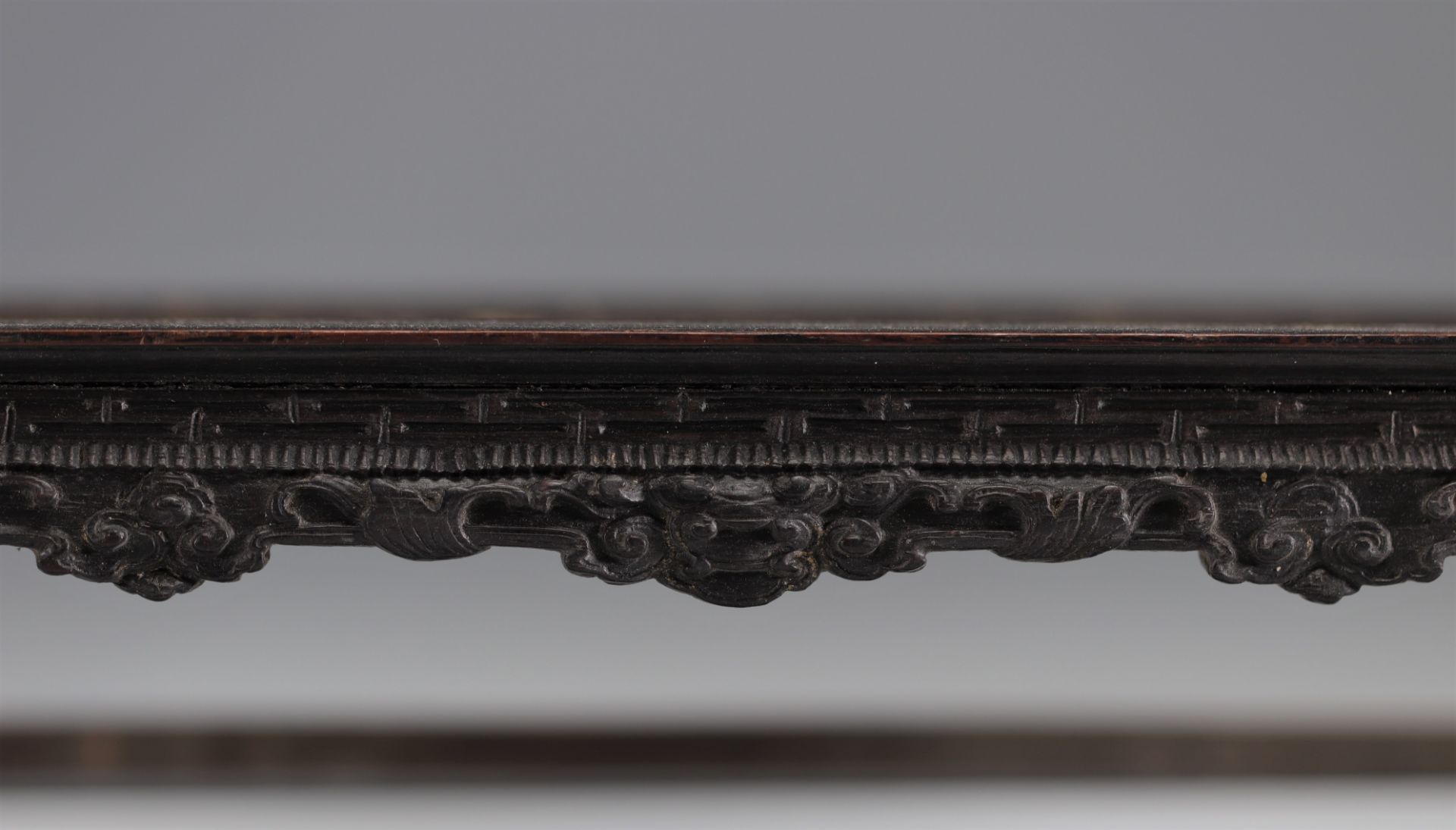 Rare carved wooden base with remains of polychromy from China from 18th century - Image 5 of 7