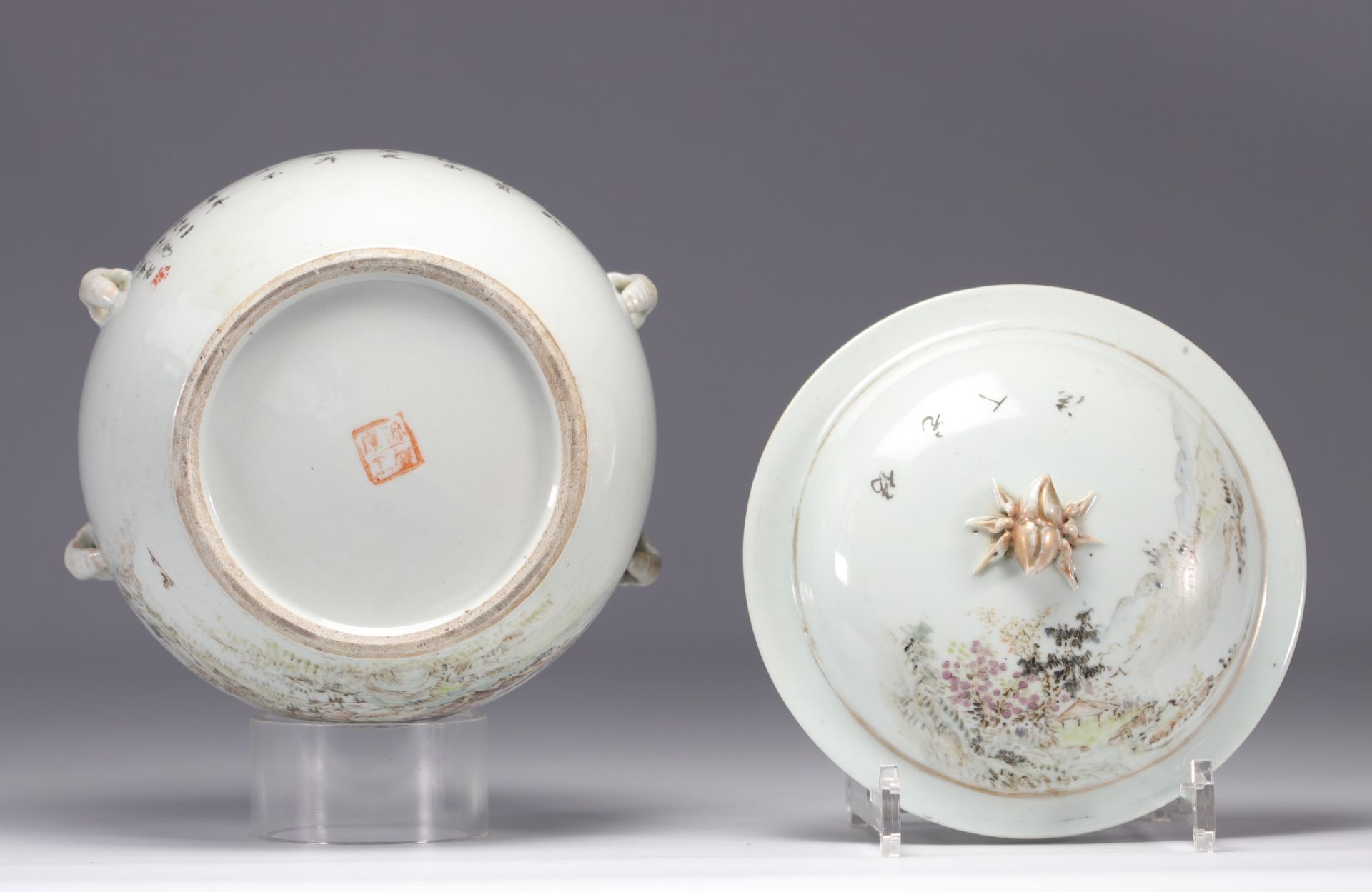 Covered Chinese porcelain tureen decorated with mountain landscapes - Image 4 of 4
