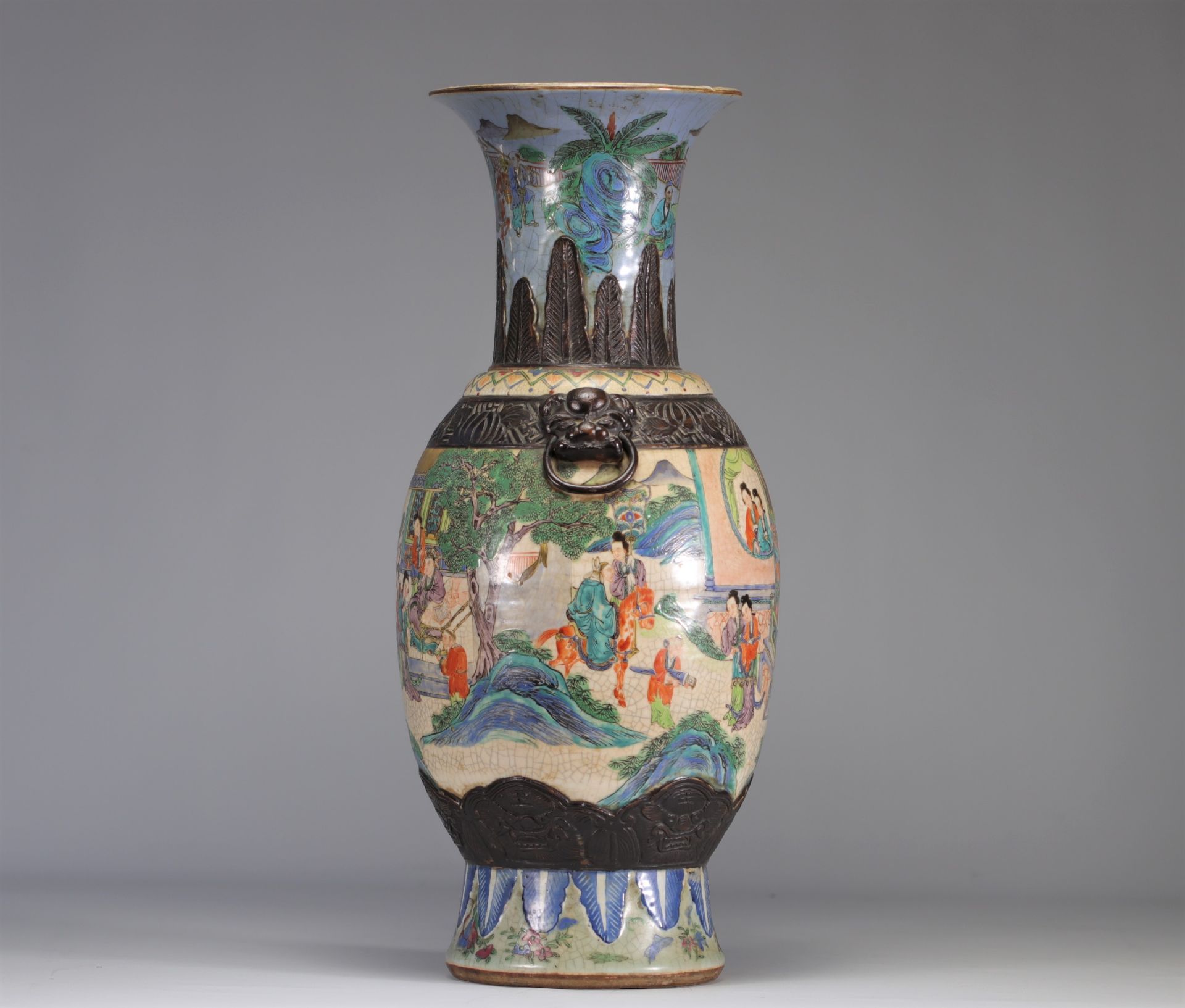 Large Nanking porcelain vase decorated with figures from 19th century - Image 2 of 5
