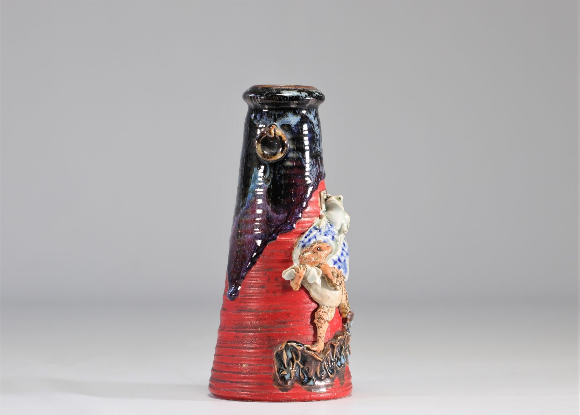 Sumida-Gawa ceramic vase decorated with toads from Japan from 19th century - Image 4 of 6