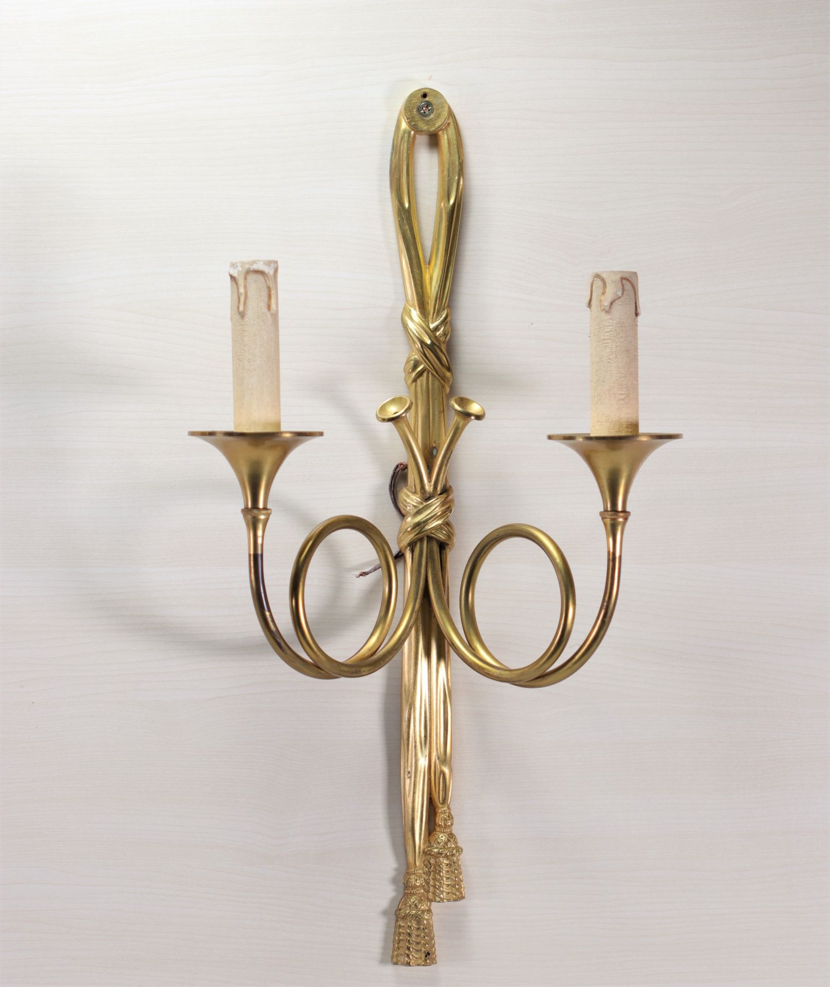 Series of four gilt bronze sconces forming knots - Image 3 of 3