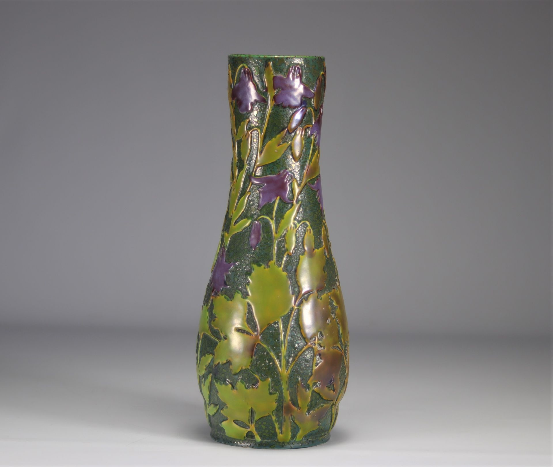 Vilmos ZSOLNAY (1840 - 1900) rare Art Nouveau vase decorated with purple flowers on a green backgrou - Image 2 of 6
