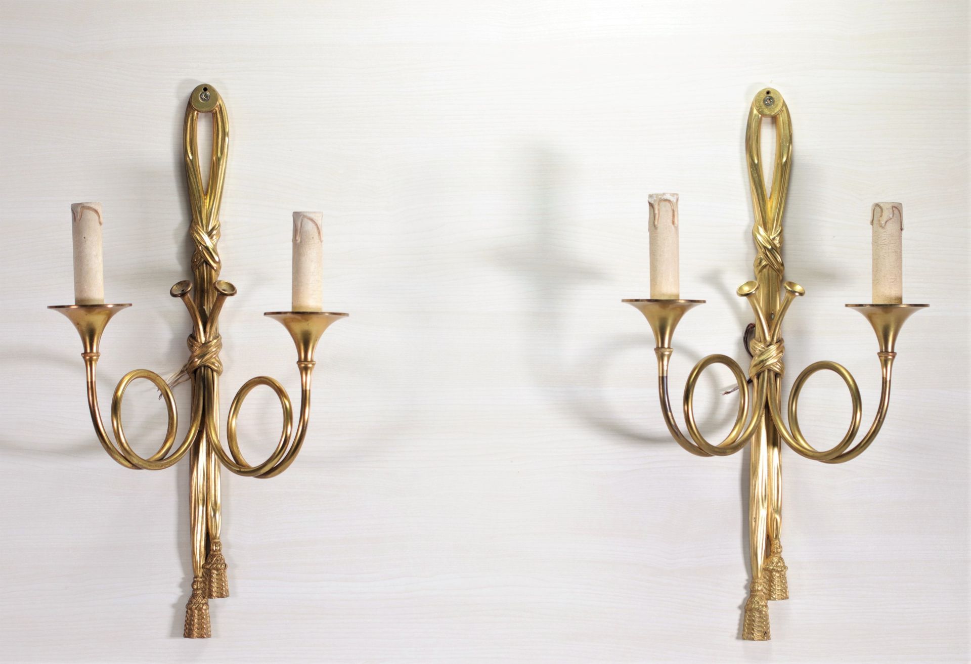 Series of four gilt bronze sconces forming knots - Image 2 of 3