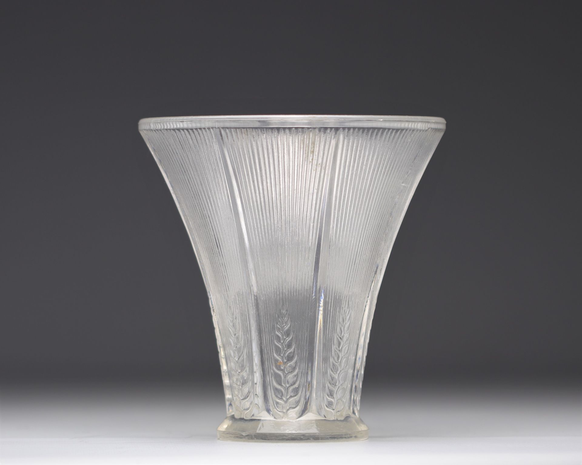 LALIQUE vase decorated with ears of corn and wheat