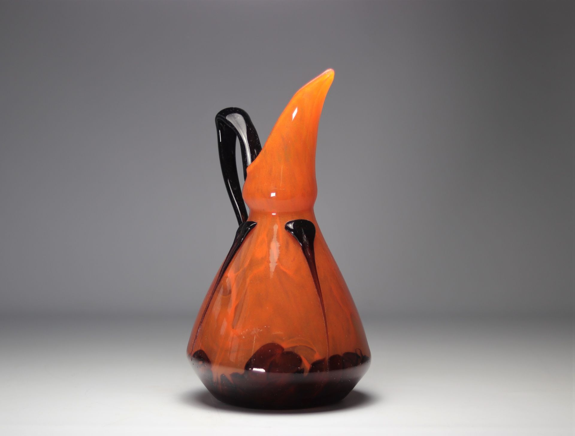 SCHNEIDER Proof glass pitcher on an orange background - Image 2 of 5