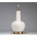 Max INGRAND (1908-1969) Lamp in white opaline glass and brass Edition Fontana Arte.