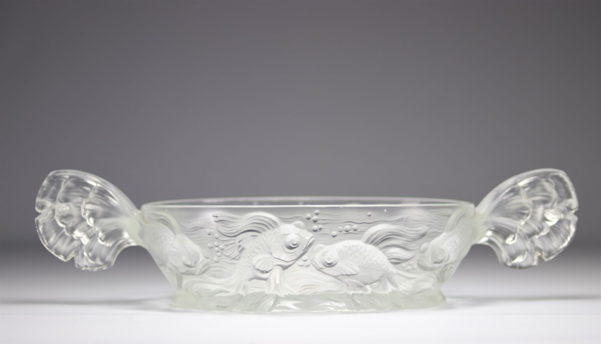 VERLYS (1925-1946) Opalescent moulded glass oval planter decorated in relief with fish, with tails f