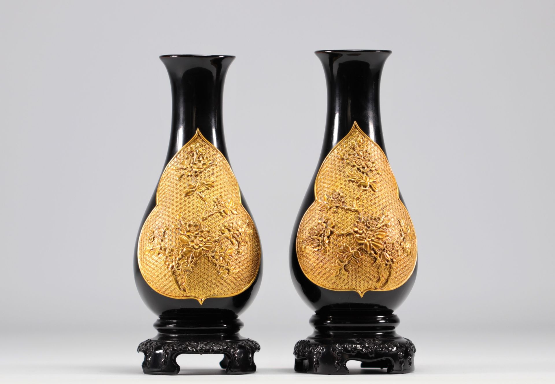 Pair of Fuzhou lacquer vases decorated with dragons in gilded relief and vases with various decorati