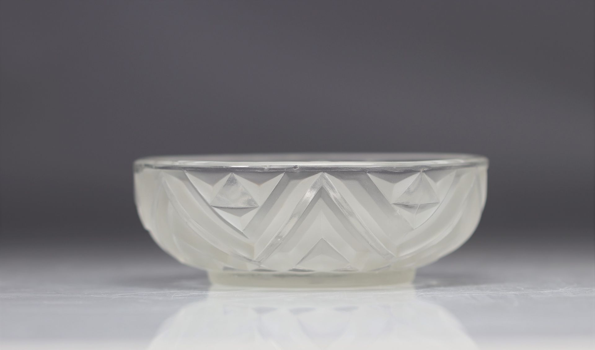 Andre HUNEBELLE (1896-1985) Art Deco cup isosceles model - Image 2 of 3