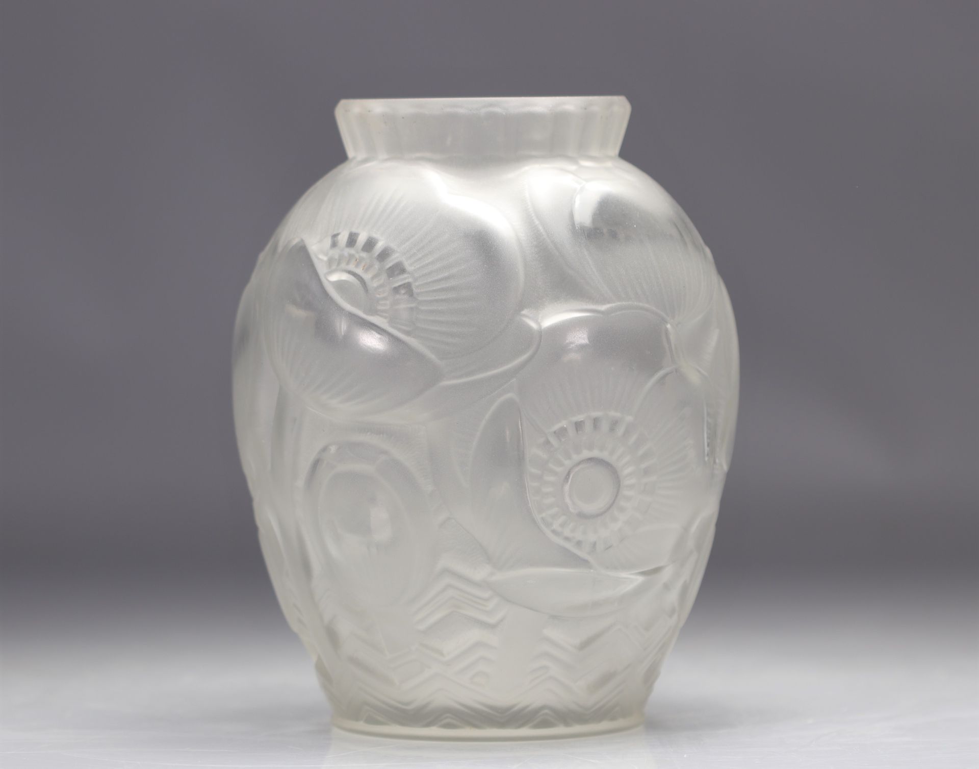 Pierre d'AVESN (1901-1990) Art Deco vase with stylized flower motif - Image 2 of 4