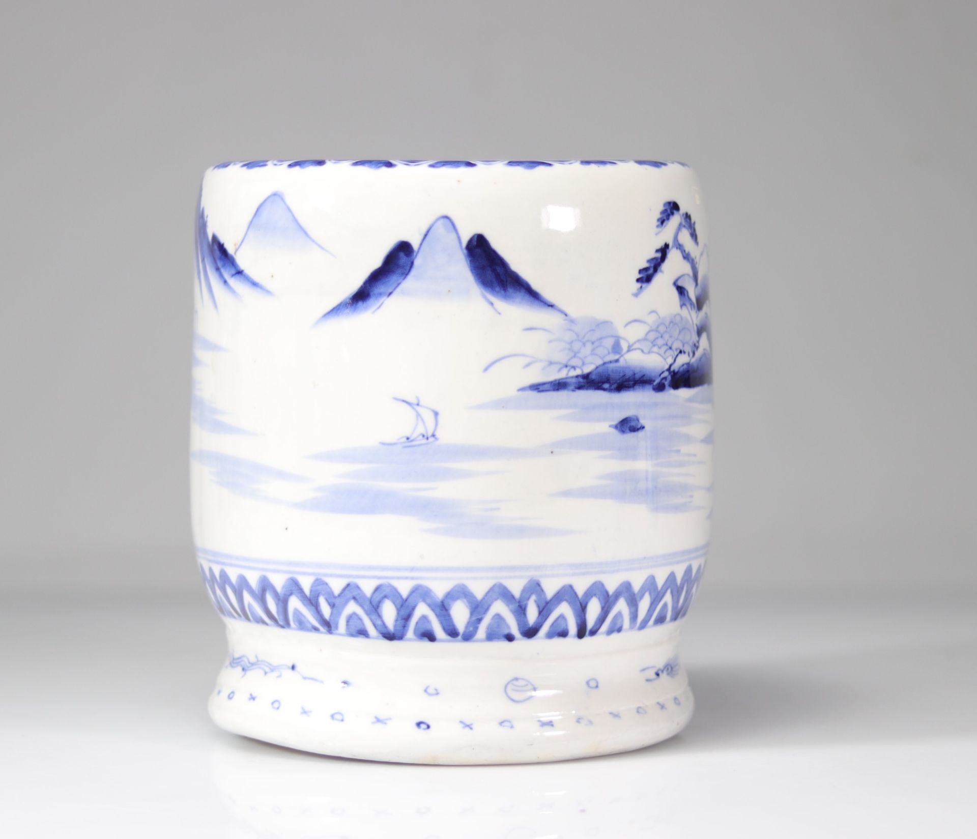 Chinese white blue porcelain vase - Bild 2 aus 7