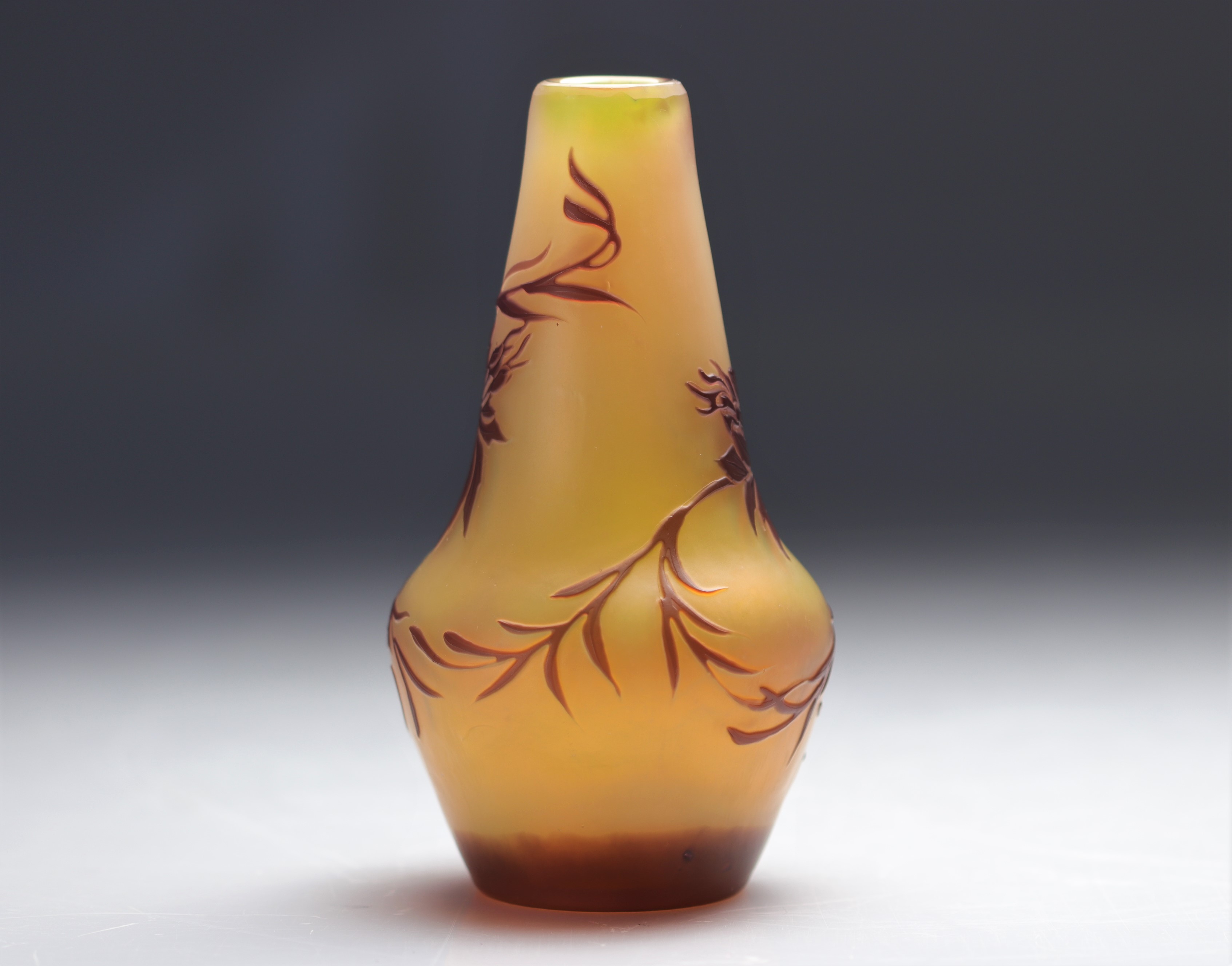 Devez acid-etched vase decorated with red flowers on an orange background - Image 2 of 4