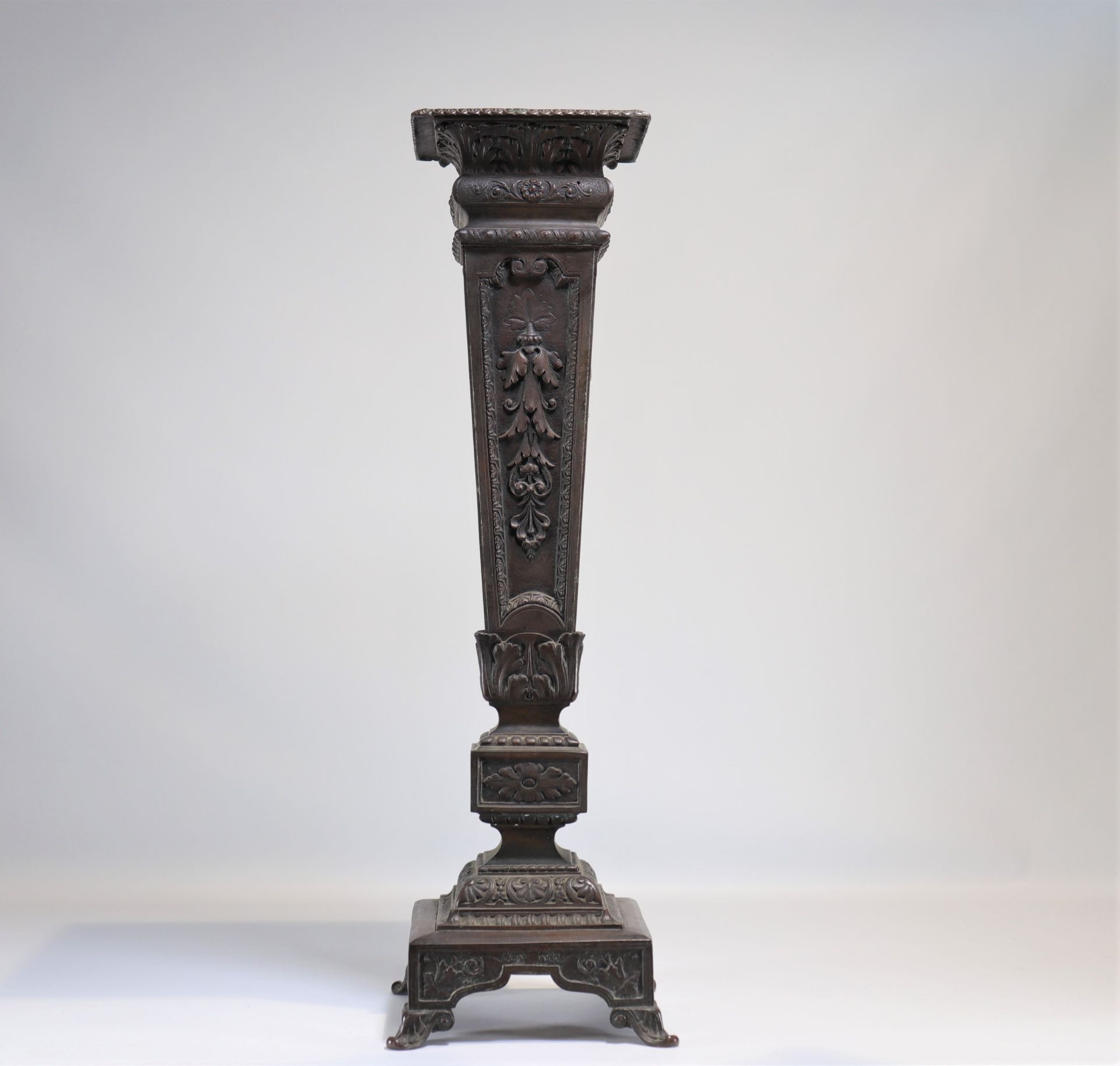 Bronze column saddle decorated with foliage from the 19th century - Bild 2 aus 2