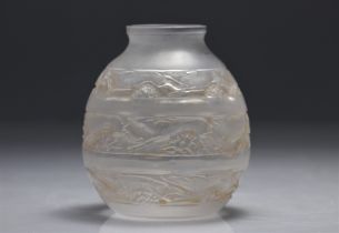 Rene LALIQUE vase decorated with leaping gazelles - Art Deco