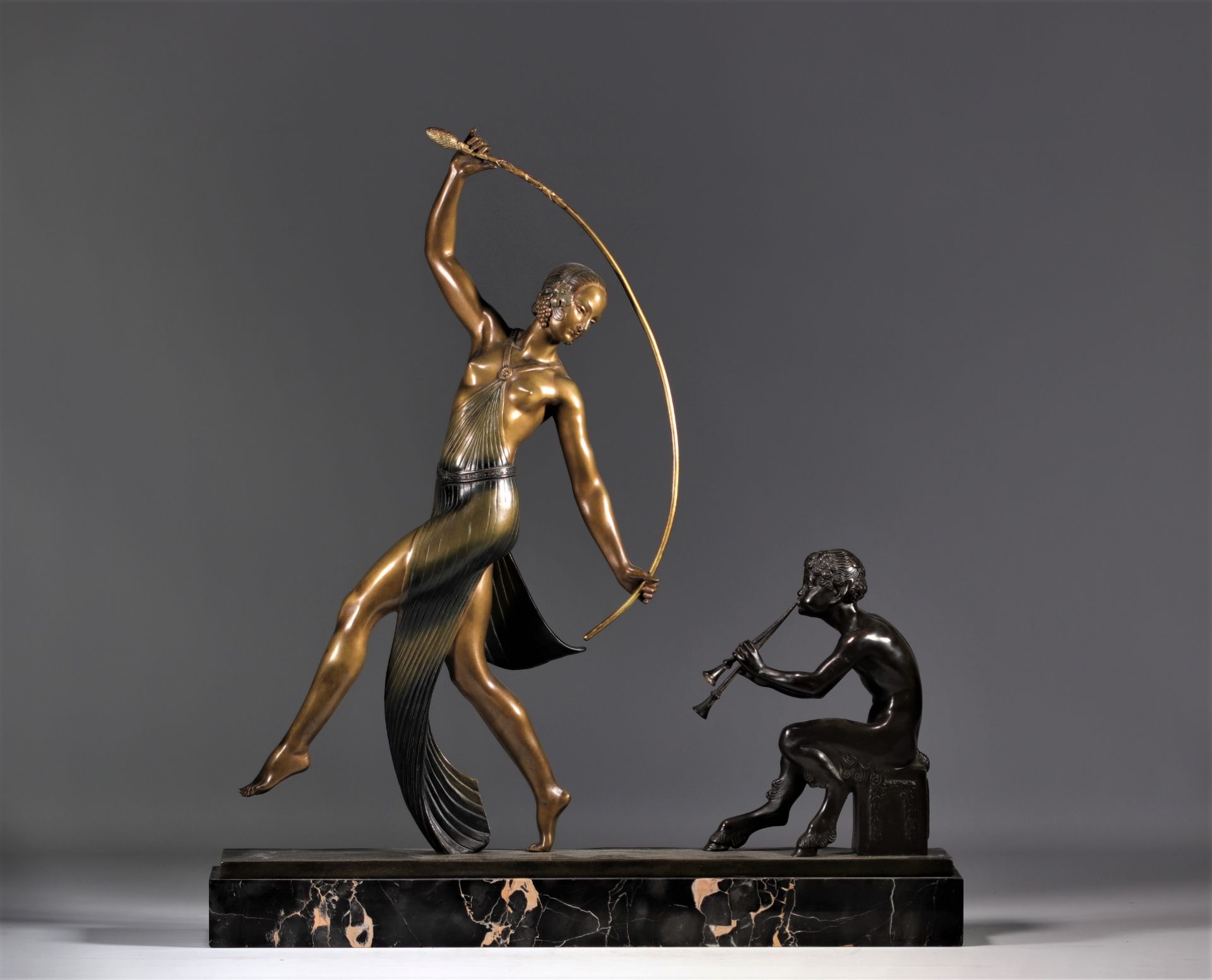 J.D. GUIRANDE (XIX-XX) Large Art Deco bronze sculpture "Woman and faun musician".