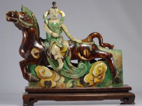 Enameled stoneware ridge ornament with a rider from the Ming period (æ˜Žæœ)