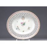 Compagnie des Indes openwork porcelain dish Famille Rose from 18th century